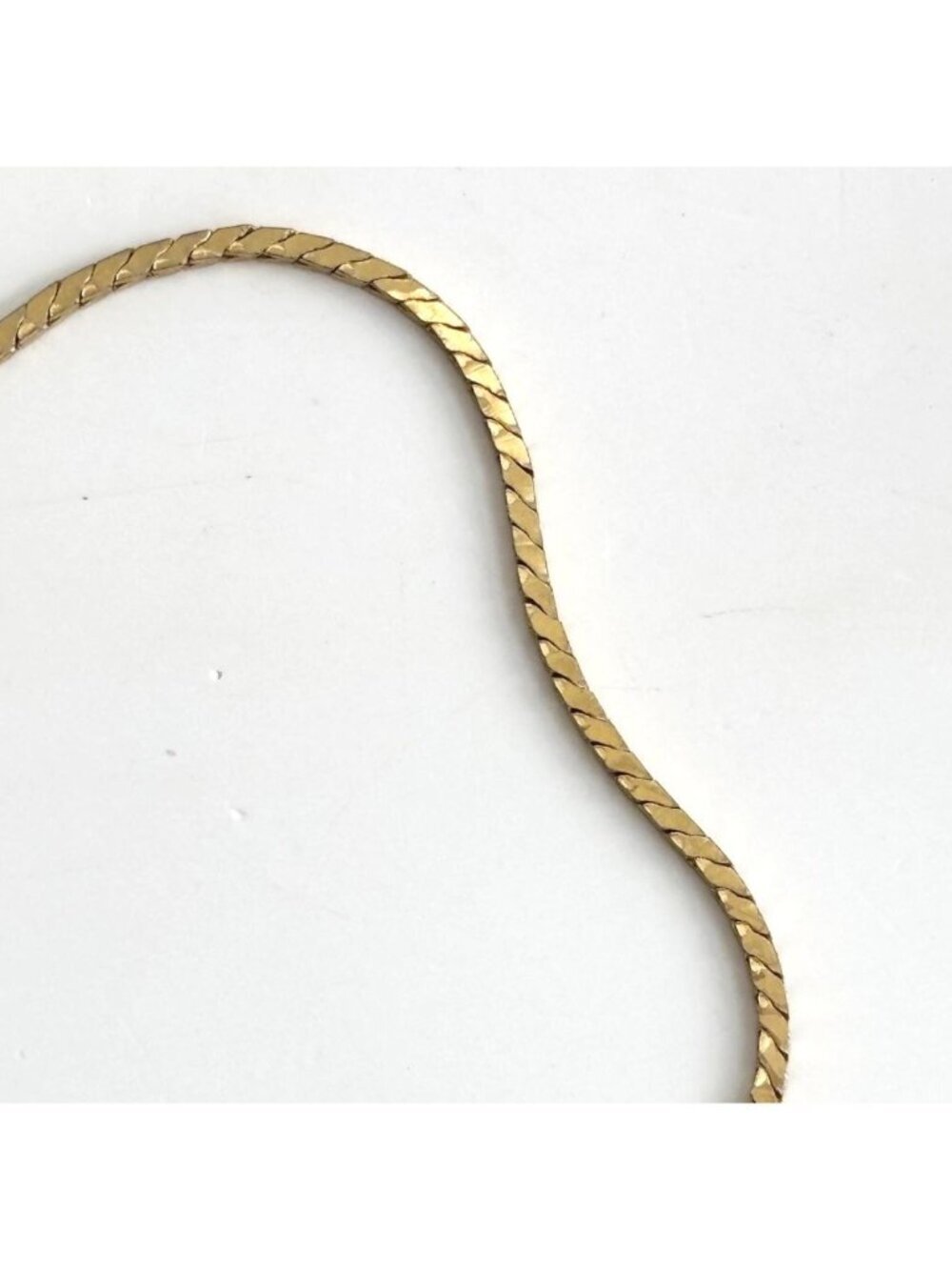 Gold Toned Herringbone Chain Minimalist 80's Vintage Bracelet